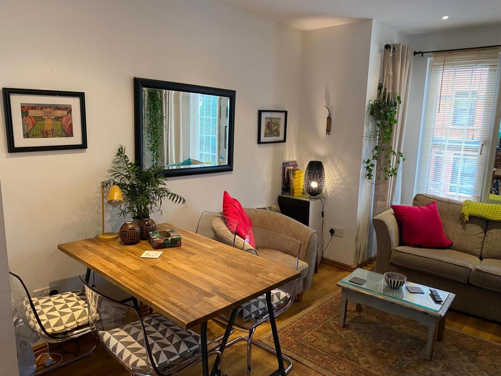 True Colours Apartment In Central Location Bangor  Luaran gambar